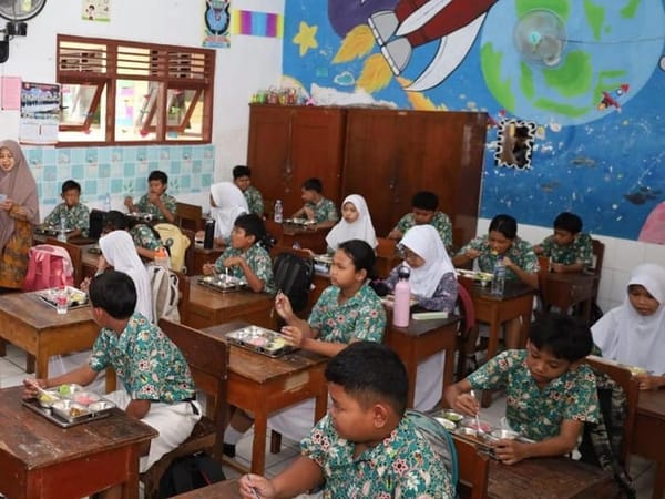Cara Unik Siswa Penerima MBG di Jateng Request Menu dan Sampaikan Terima Kasih ke Prabowo