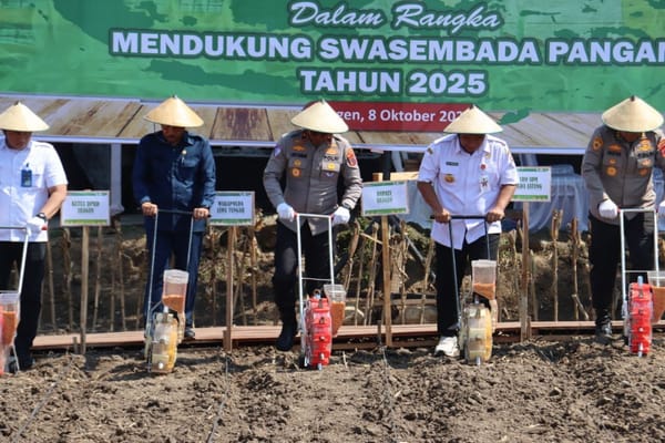 Dukung Ketahanan Pangan, Wakapolda Jateng Tanam Serentak di Lahan 2,7 Hektar Sragen