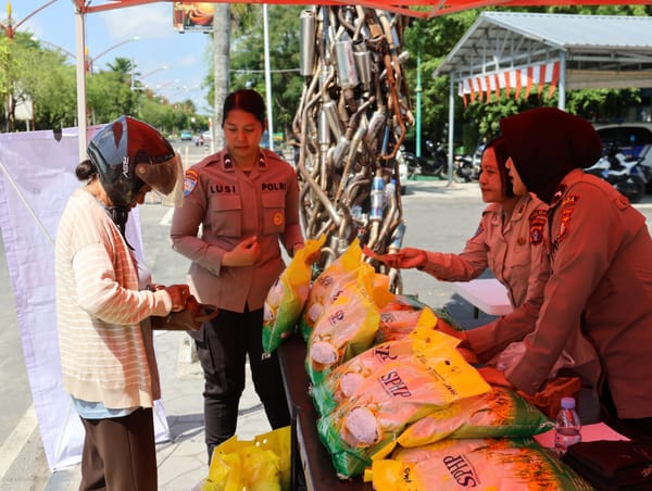 Gerakan Pangan Murah Polda Kalteng Diserbu Warga, Beras Dijual dengan Harga Terjangkau
