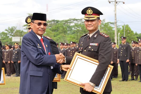 Kapolda Kalsel Apresiasi 14 Personel Ditresnarkoba pada Peringatan Hari Sumpah Pemuda
