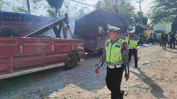 Kronologi Kecelakaan Beruntun di Tawangharjo: Truk Mogok Sebabkan 1 Tewas dan 1 Luka Serius