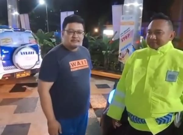 Macet Parah! Patwal Polresta Malang Kota Selamatkan Warga Sakit yang Harus Segera ke Rumah Sakit