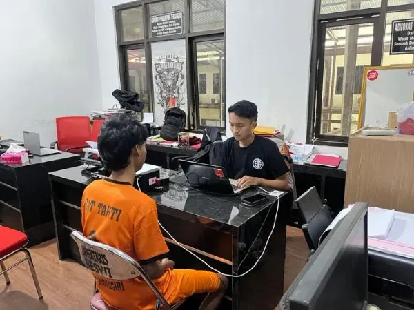 Mahasiswa Asal Wonogiri Ditangkap di Stasiun Balapan, Diduga Curi Uang Rp10 Juta via M-Banking