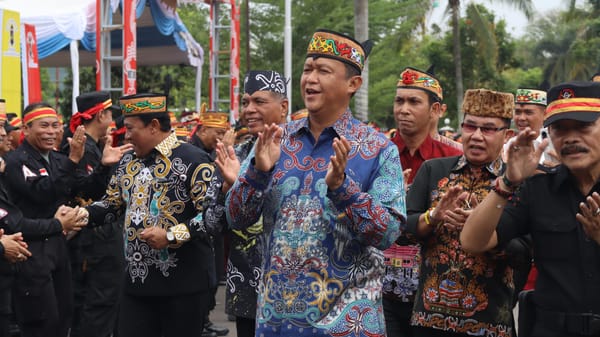 Perkuat Kearifan Lokal, Kapolda Kalteng Hadiri Pengukuhan BATAMAD dan Damang Kepala Adat