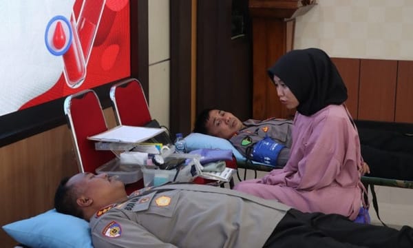 Polresta Cilacap Kumpulkan 80 Kantong Darah di Aksi Donor Serentak HUT Humas Polri ke-74