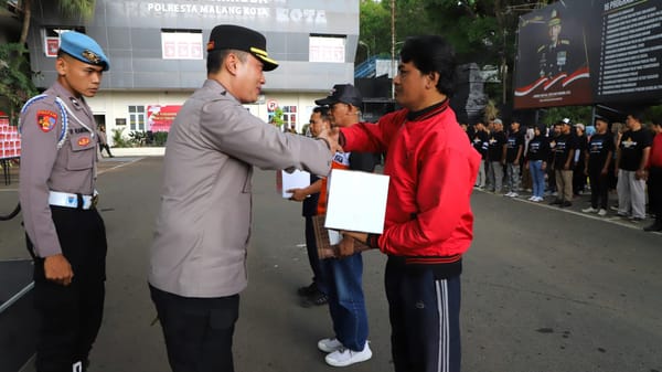 Polresta Malang Kota Bersama Serikat Pekerja Komitmen Jaga Persatuan Lewat Apel Kebangsaan
