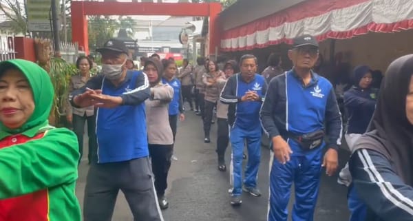 Polwan Polresta Malang Kota Adakan Layanan Kesehatan Gratis bagi Lansia