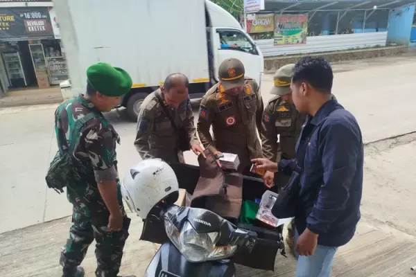 Razia Satpol PP Amankan 3.100 Rokok Ilegal dari Sejumlah Toko