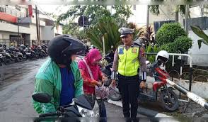 Tampil Humanis, Polantas Jamin Keamanan dan Kenyamanan di CFD Simpang Lima