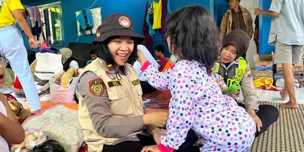 Tim Trauma Healing Pulihkan Tawa Anak-Anak di Pengungsian Cilacap dan Banjarnegara