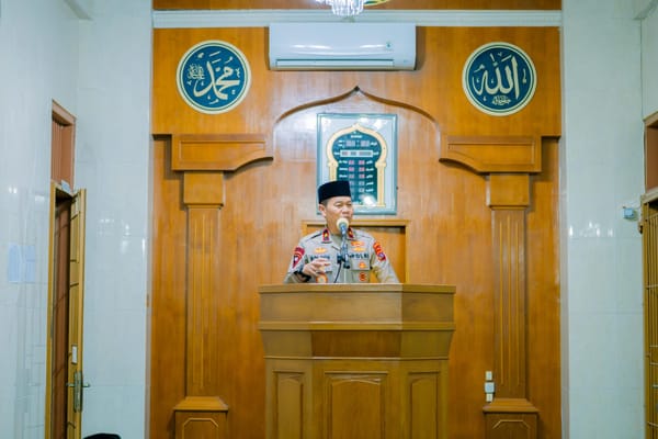 Wakapolda Sumbar: Subuh Berjamaah Bisa Jadi Benteng Moral dan Keamanan Masyarakat