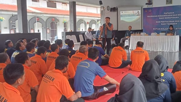 Warga Binaan Rutan Banyumas Dapat Penyuluhan Hukum dari Peradi SAI dan Polresta Banyumas