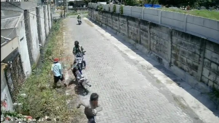 Heboh Pria Berjaket Ojol Kejar Pemakai Narkoba di Semarang, Ternyata…