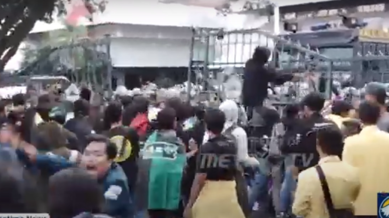 Aksi Hari Buruh di Semarang dan Makassar Sempat Kericuhan