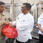 Korban Kebakaran Terima Tali Asih dan Tawaran Relokasi ke Pasar Induk Nanga Bulik