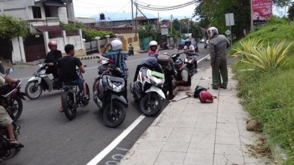 Siswi Menerobos Jalur Satu Arah di Semarang, Tak Selamat Setelah