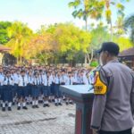 Desa Pengambengan: Bhabinkamtibmas Tekankan Pentingnya Sikap Positif di Sekolah