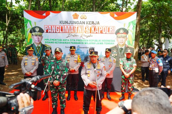 Kapolri dan Panglima TNI Pantau Program Ketahanan Pangan di Jawa