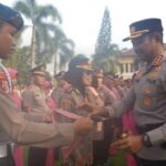 Kapolresta Banyumas Pimpin Wisuda Purnawira Anggota Polri dan Wredatama PNS